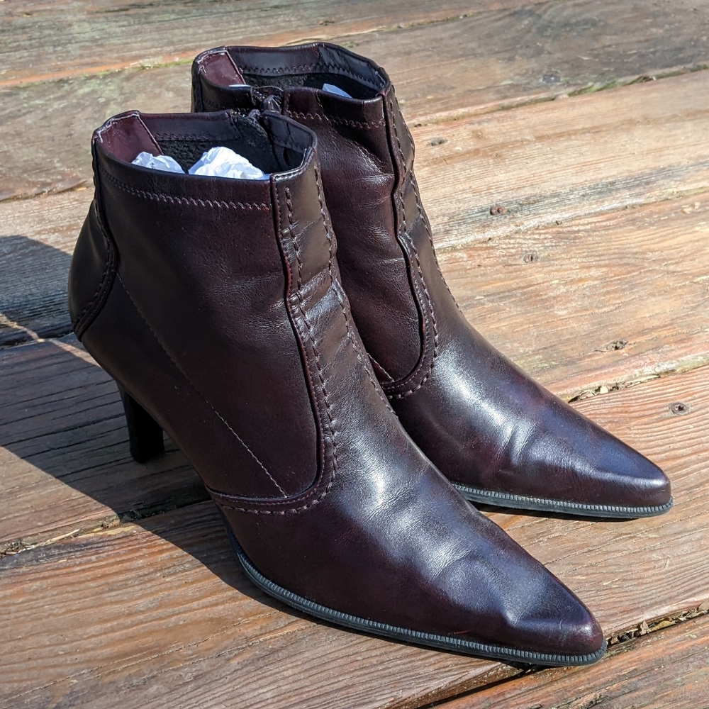 Like new sz 9 Franco Sarto leather boots